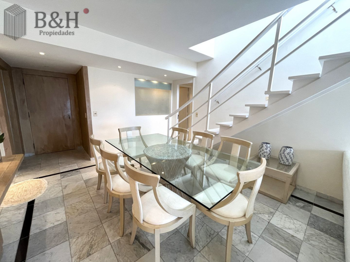 Apartamento ID.7743 - Penthouse en Venta con 4 dormitorios Playa Brava, Punta del Este