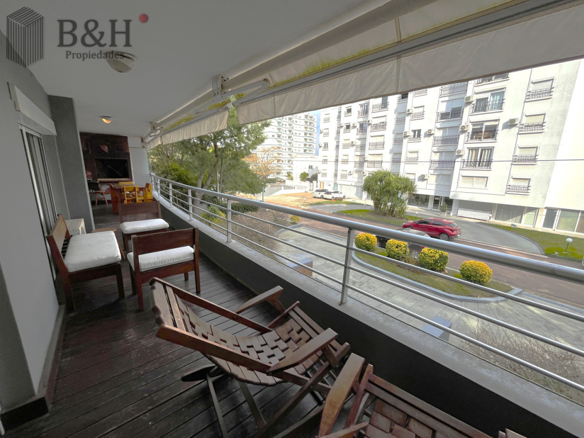Apartamento ID.7750 - Venta de Apartamento con 2 dormitorios y parrillero propio en Aidy Grill, Punta del Este