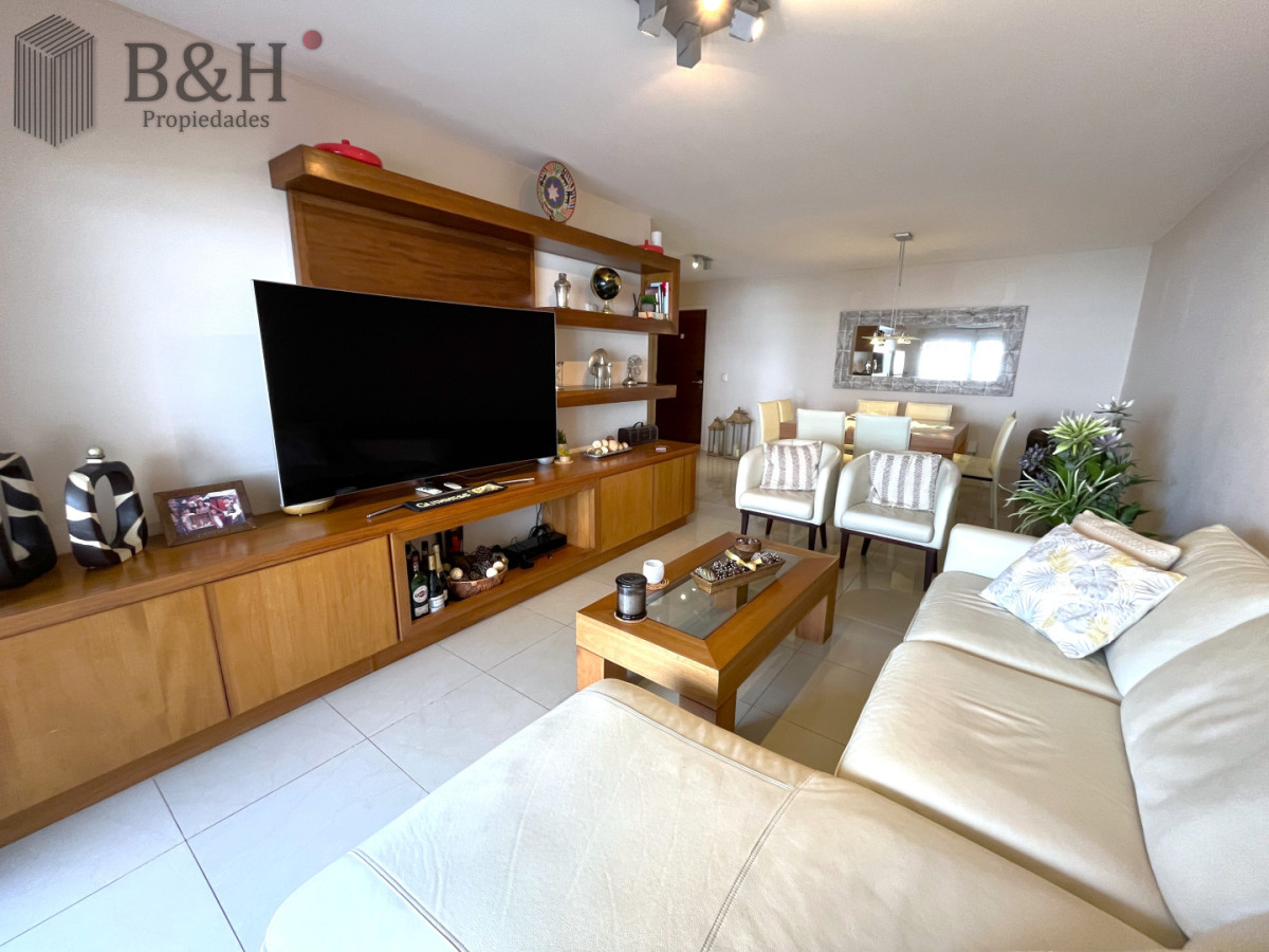 Apartamento ID.7750 - Venta de Apartamento con 2 dormitorios y parrillero propio en Aidy Grill, Punta del Este
