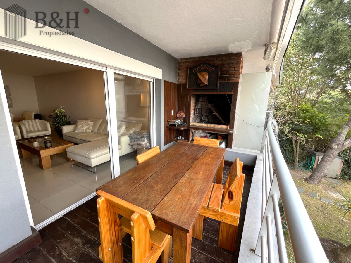 Apartamento ID.7750 - Venta de Apartamento con 2 dormitorios y parrillero propio en Aidy Grill, Punta del Este