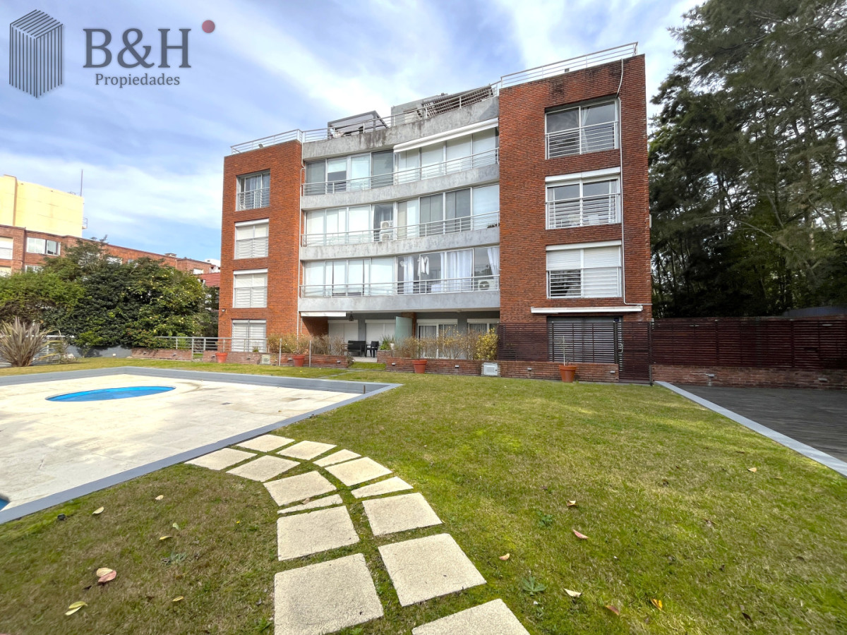 Apartamento ID.7750 - Venta de Apartamento con 2 dormitorios y parrillero propio en Aidy Grill, Punta del Este