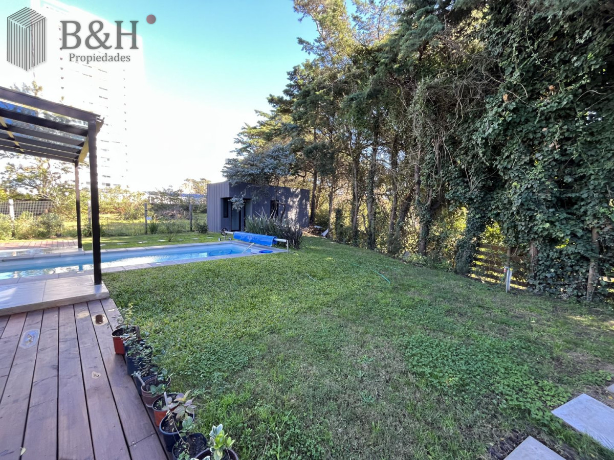 Casa ID.6913 - Casa en venta con 3 Dormitorios en Lugano, Punta del Este