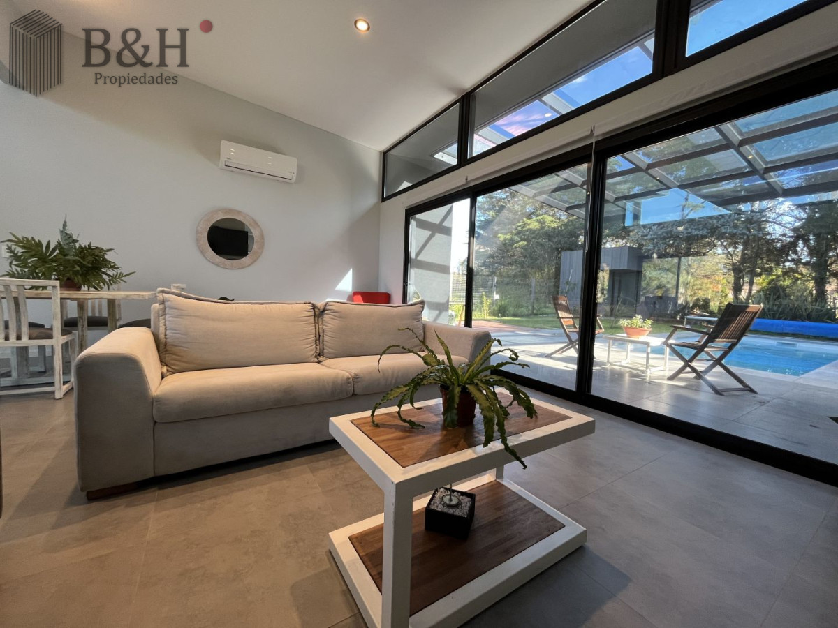 Casa ID.6913 - Casa en venta con 3 Dormitorios en Lugano, Punta del Este