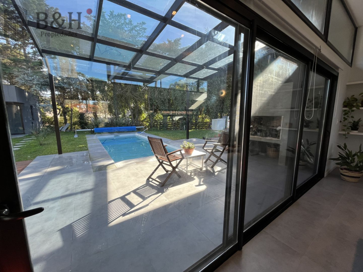 Casa ID.6913 - Casa en venta con 3 Dormitorios en Lugano, Punta del Este