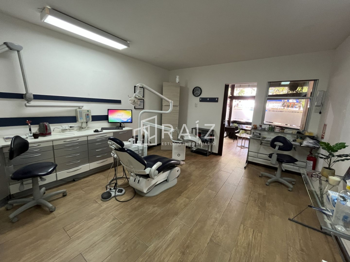 Local Comercial ID.12052 - Local en Venta en Galería Santander, Roosevelt Punta del Este