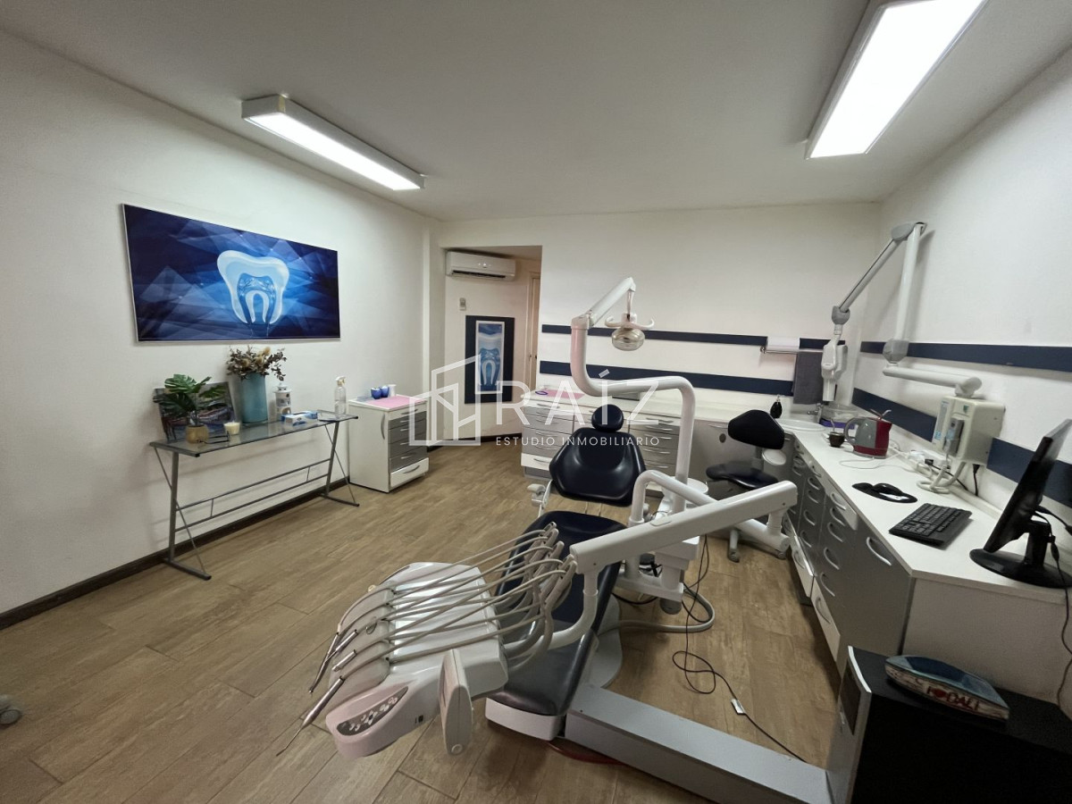 Local Comercial ID.12052 - Local en Venta en Galería Santander, Roosevelt Punta del Este
