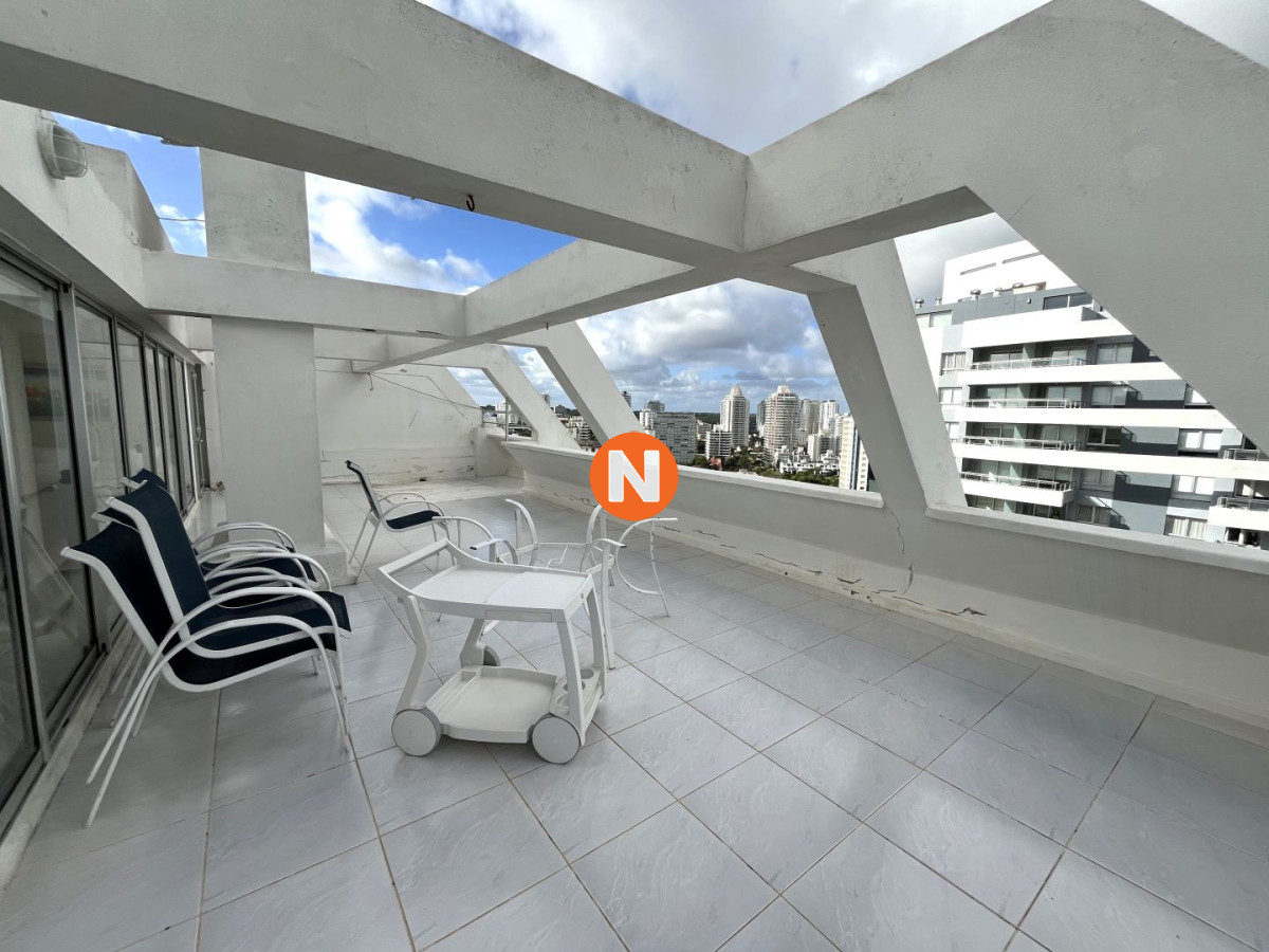 Apartamento Ref.225386 - Penthouse en Venta con 4 dormitorios Playa Brava, Punta del Este