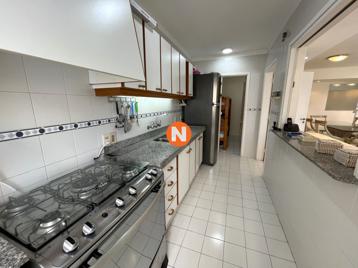 Apartamento Ref.225386 - Penthouse en Venta con 4 dormitorios Playa Brava, Punta del Este