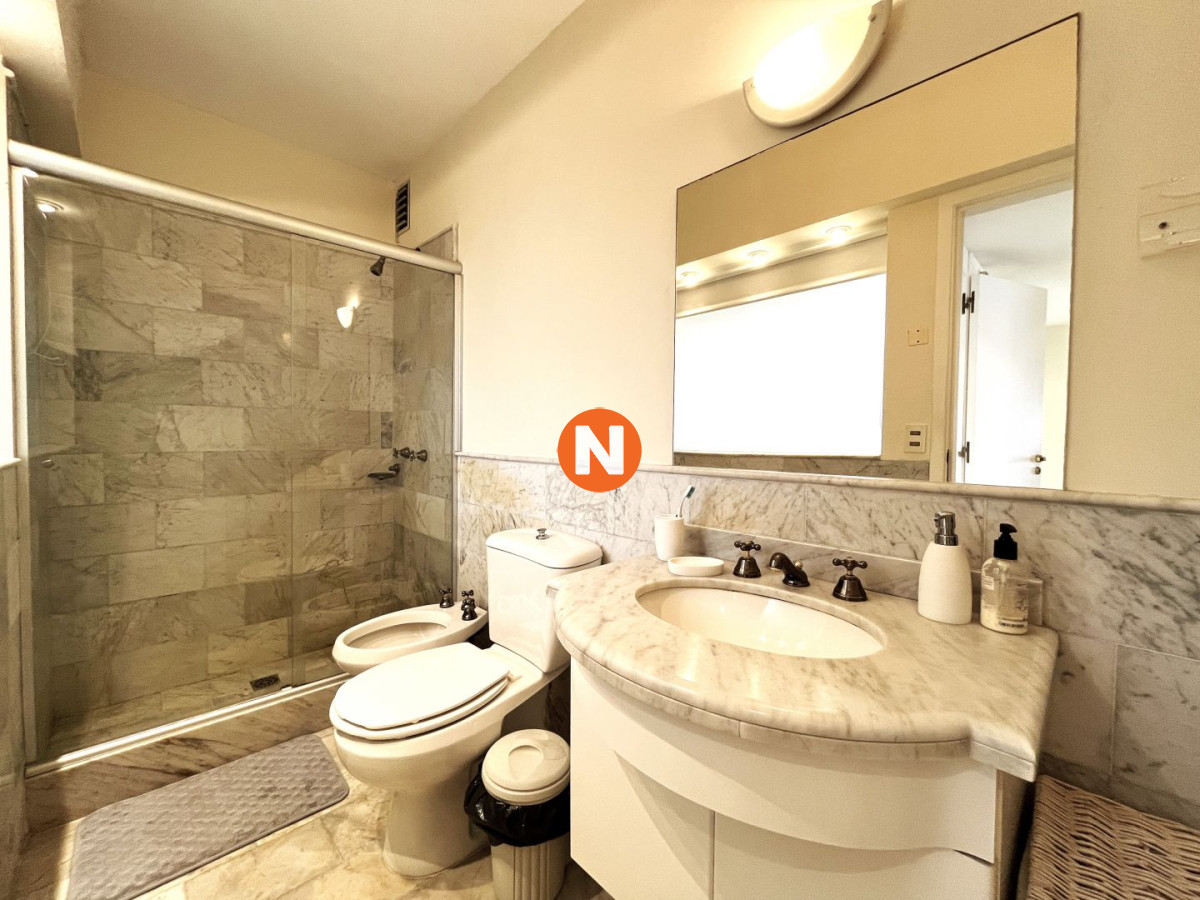 Apartamento Ref.225386 - Penthouse en Venta con 4 dormitorios Playa Brava, Punta del Este