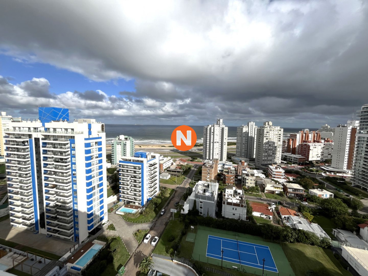 Apartamento Ref.225386 - Penthouse en Venta con 4 dormitorios Playa Brava, Punta del Este