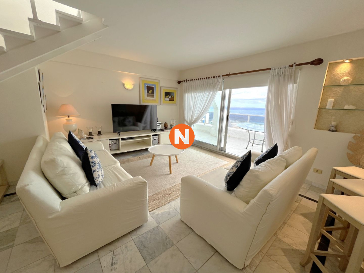 Apartamento Ref.225386 - Penthouse en Venta con 4 dormitorios Playa Brava, Punta del Este
