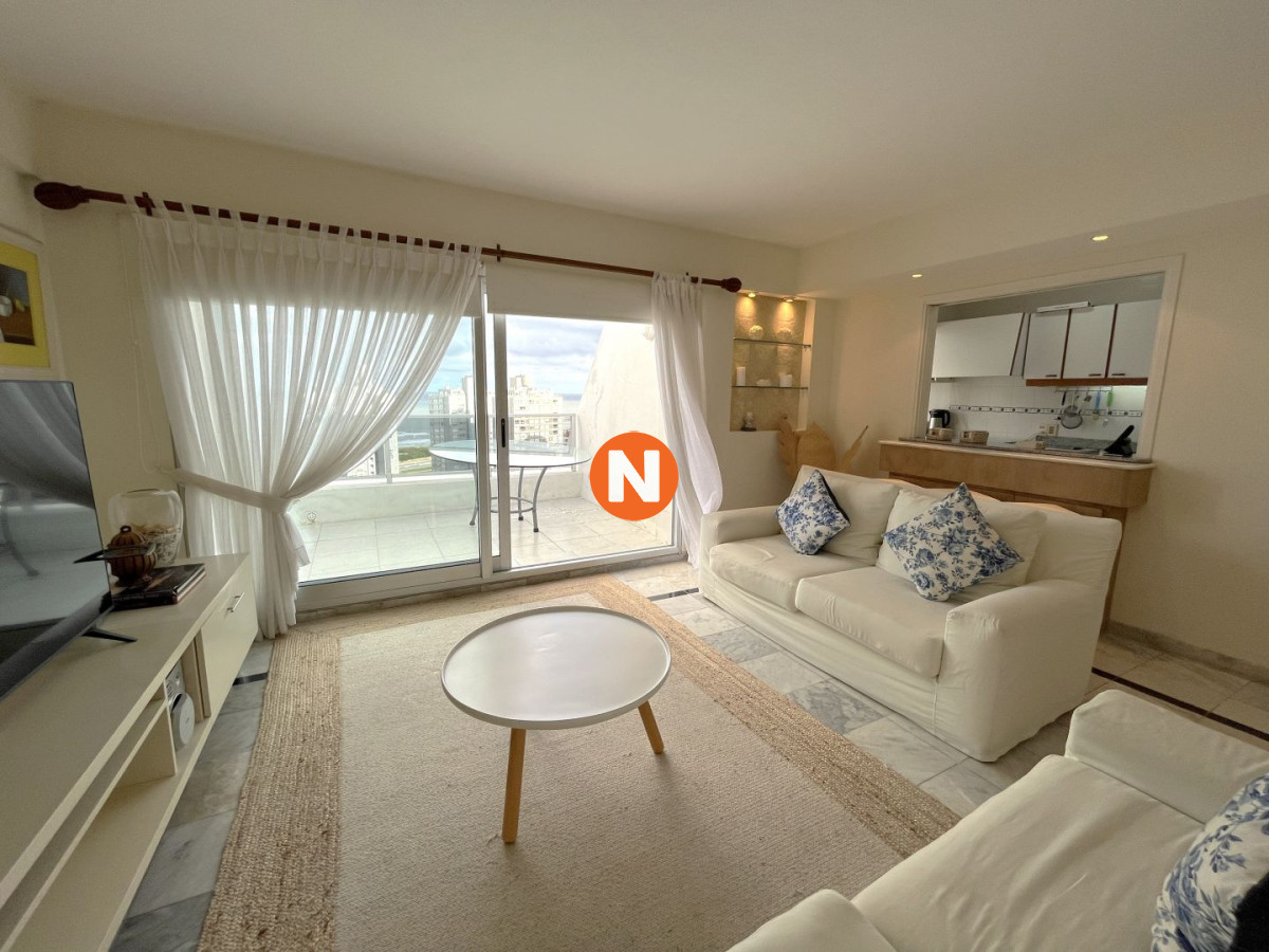 Apartamento Ref.225386 - Penthouse en Venta con 4 dormitorios Playa Brava, Punta del Este