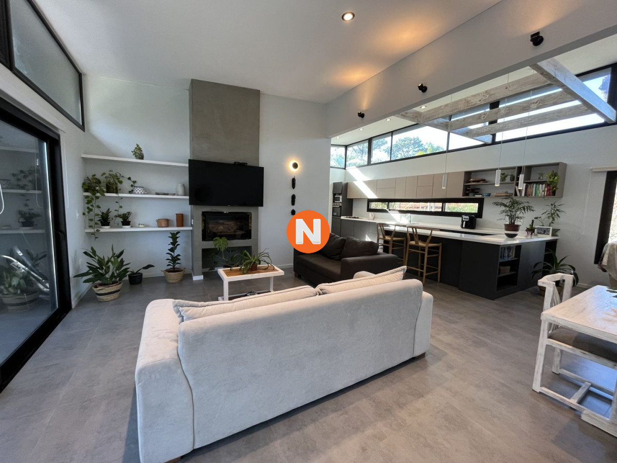 Casa Ref.225087 - Casa en venta con 3 Dormitorios en Lugano, Punta del Este