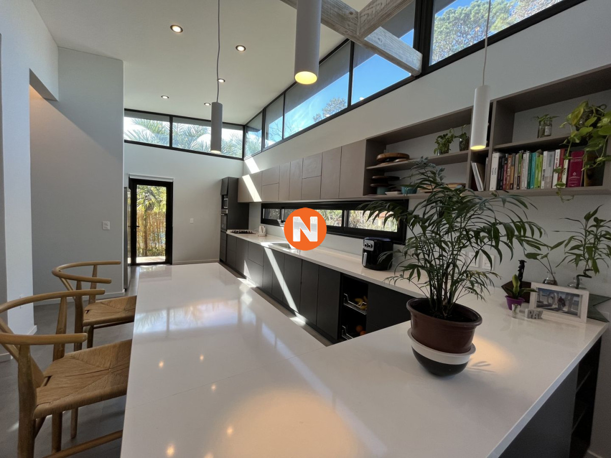 Casa Ref.225087 - Casa en venta con 3 Dormitorios en Lugano, Punta del Este