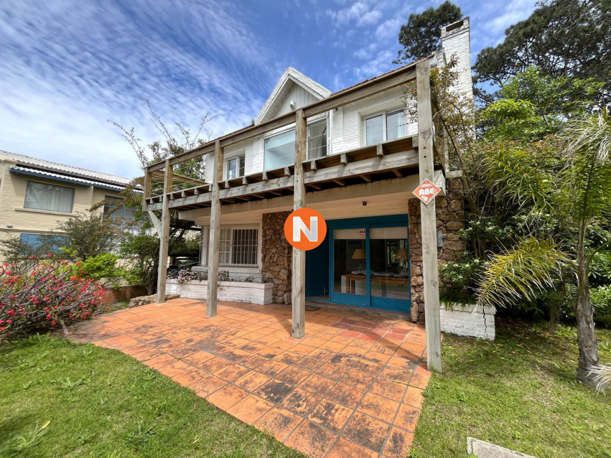 Casa Ref.225095 - Casa en Venta con 3 Dormitorios en Montoya, La Barra