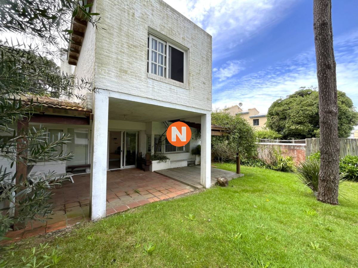 Casa Ref.225095 - Casa en Venta con 3 Dormitorios en Montoya, La Barra