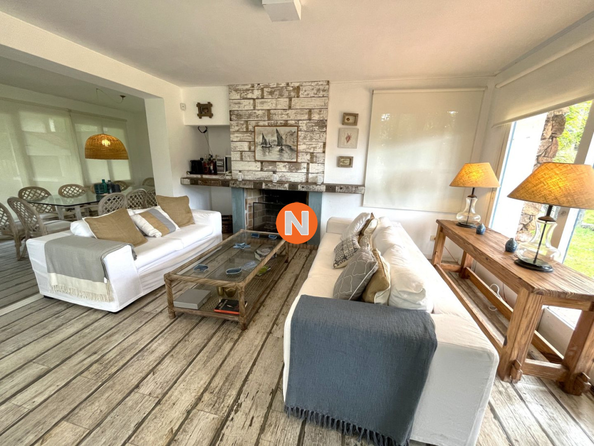 Casa Ref.225095 - Casa en Venta con 3 Dormitorios en Montoya, La Barra