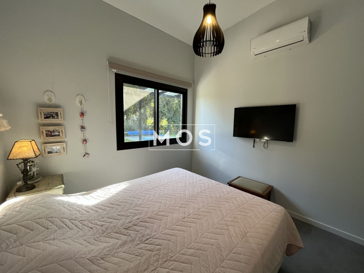 Casa ID.3264 - Casa en venta con 3 Dormitorios en Lugano, Punta del Este