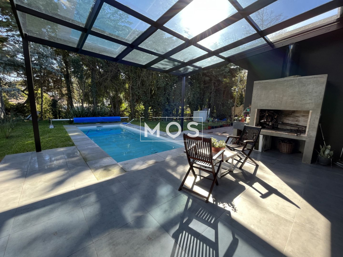 Casa ID.3264 - Casa en venta con 3 Dormitorios en Lugano, Punta del Este