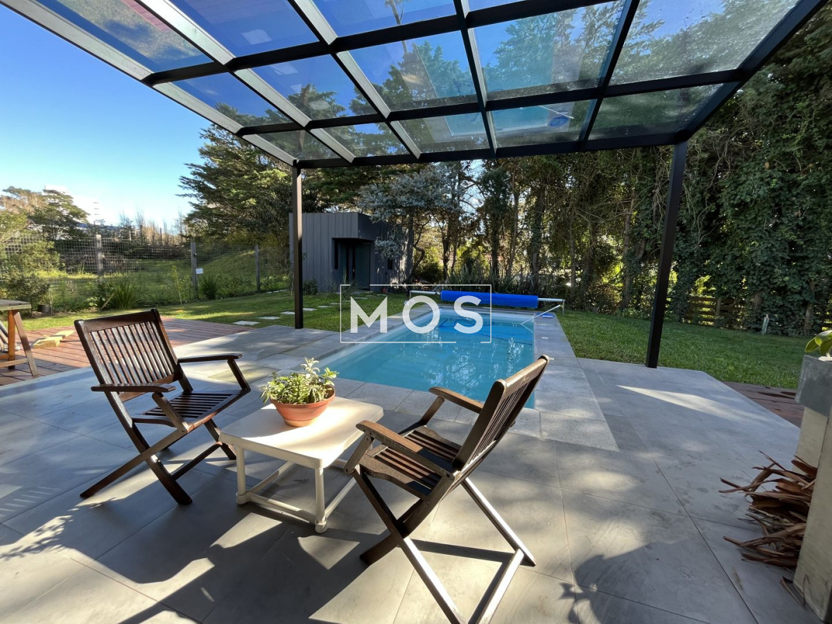 Casa ID.3264 - Casa en venta con 3 Dormitorios en Lugano, Punta del Este