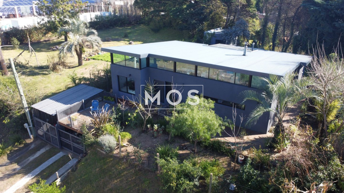 Casa ID.3264 - Casa en venta con 3 Dormitorios en Lugano, Punta del Este