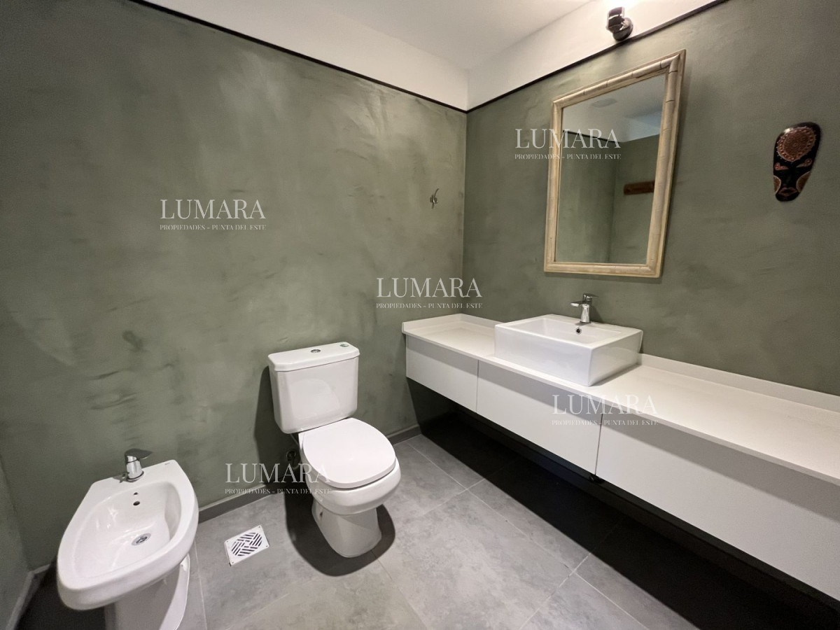 Casa ID.3554 - Casa en venta con 3 Dormitorios en Lugano, Punta del Este