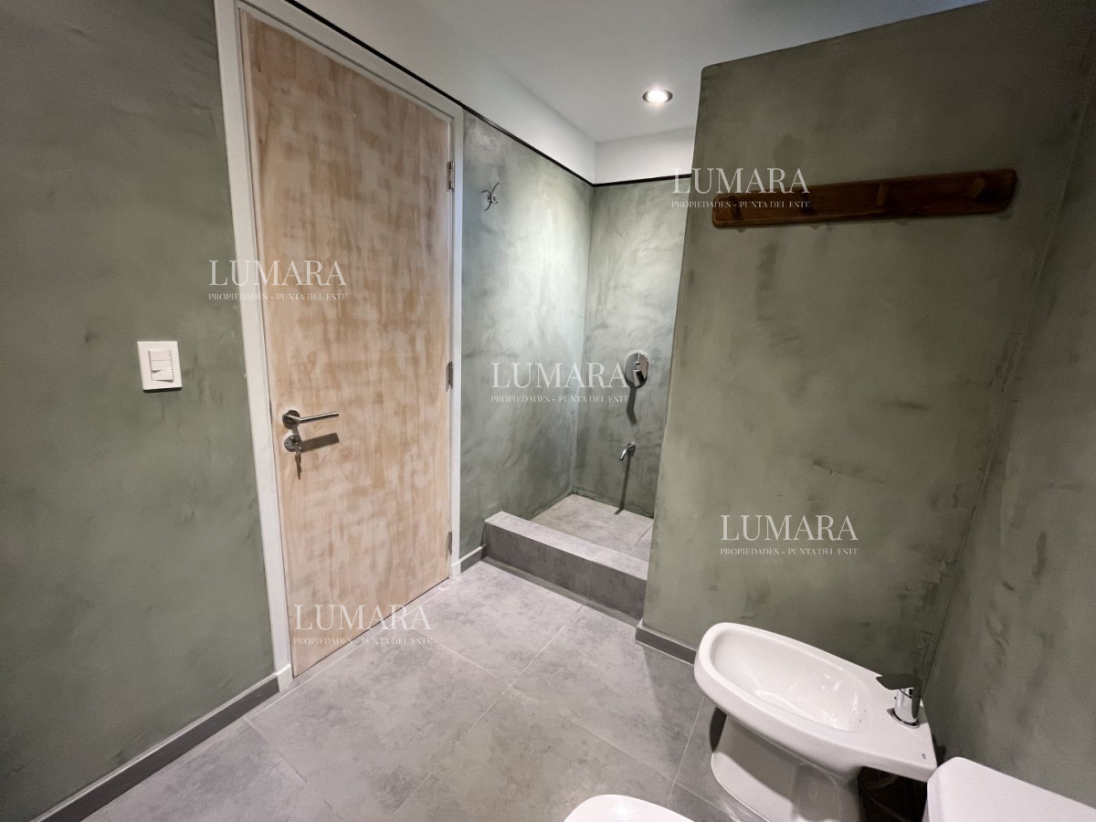 Casa ID.3554 - Casa en venta con 3 Dormitorios en Lugano, Punta del Este