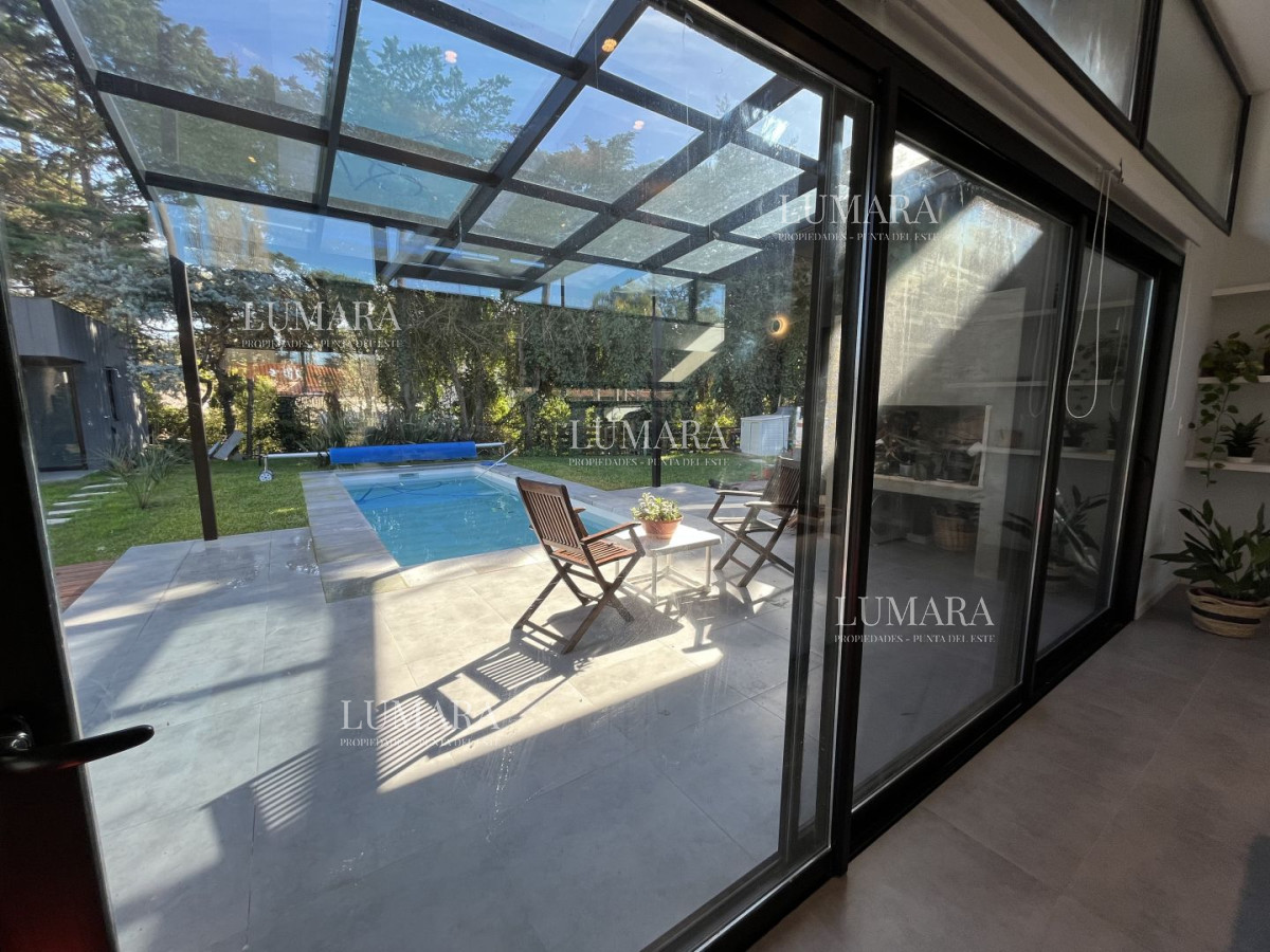 Casa ID.3554 - Casa en venta con 3 Dormitorios en Lugano, Punta del Este