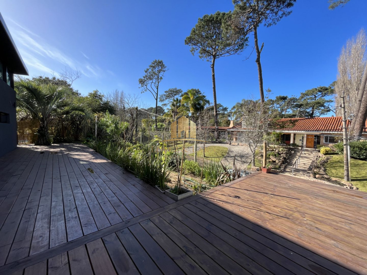 Casa ID.330 - Casa en venta con 3 Dormitorios en Lugano, Punta del Este