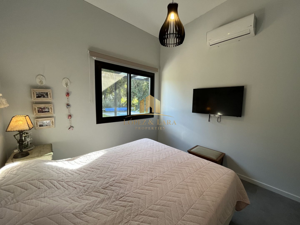 Casa ID.330 - Casa en venta con 3 Dormitorios en Lugano, Punta del Este