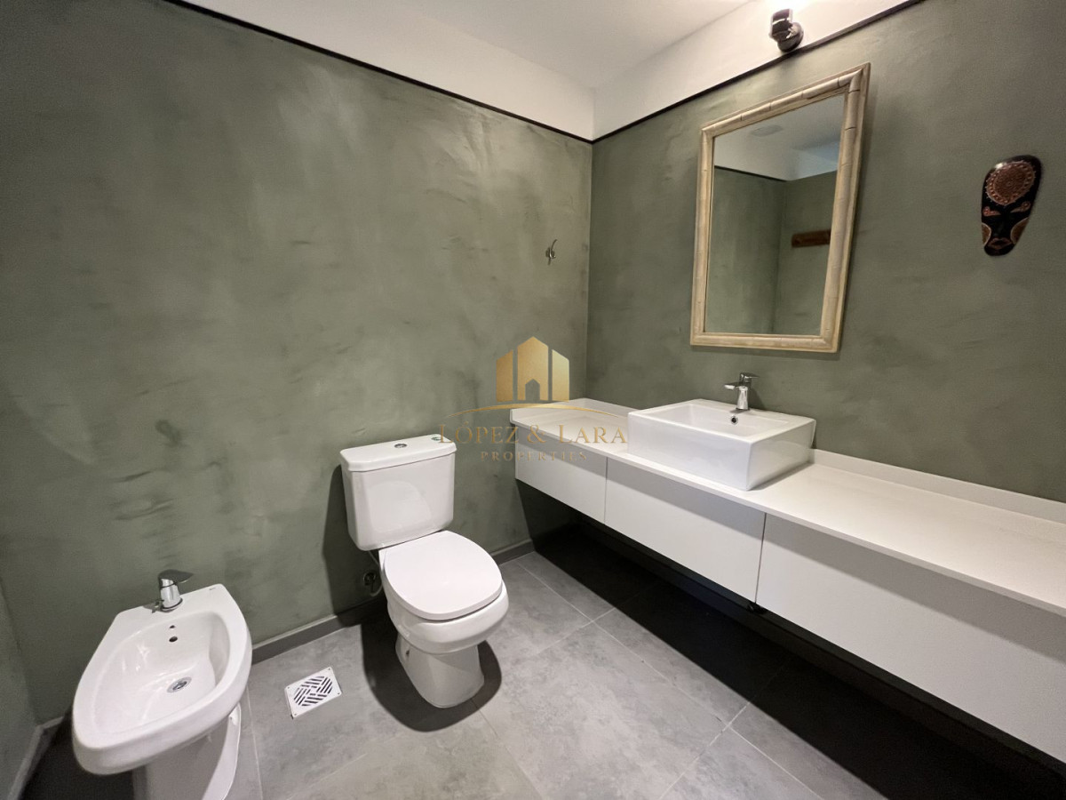 Casa ID.330 - Casa en venta con 3 Dormitorios en Lugano, Punta del Este
