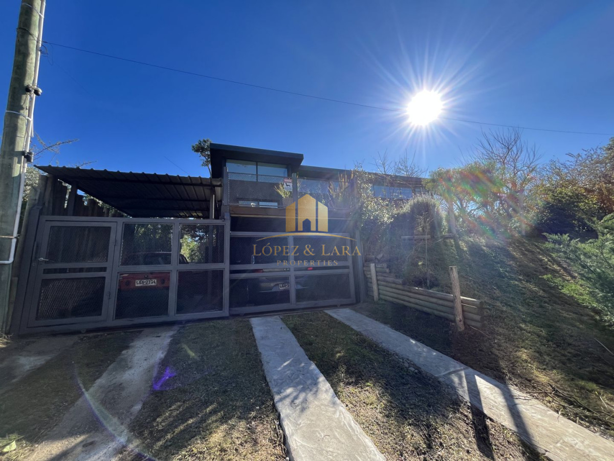 Casa ID.330 - Casa en venta con 3 Dormitorios en Lugano, Punta del Este