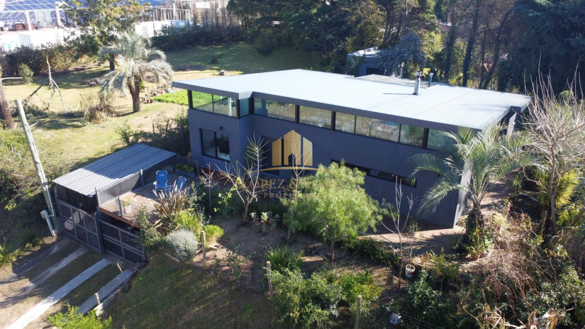 Casa ID.330 - Casa en venta con 3 Dormitorios en Lugano, Punta del Este