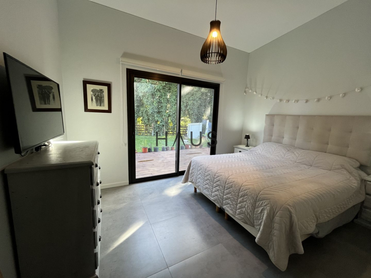 Casa ID.865 - Casa en venta con 3 Dormitorios en Lugano, Punta del Este