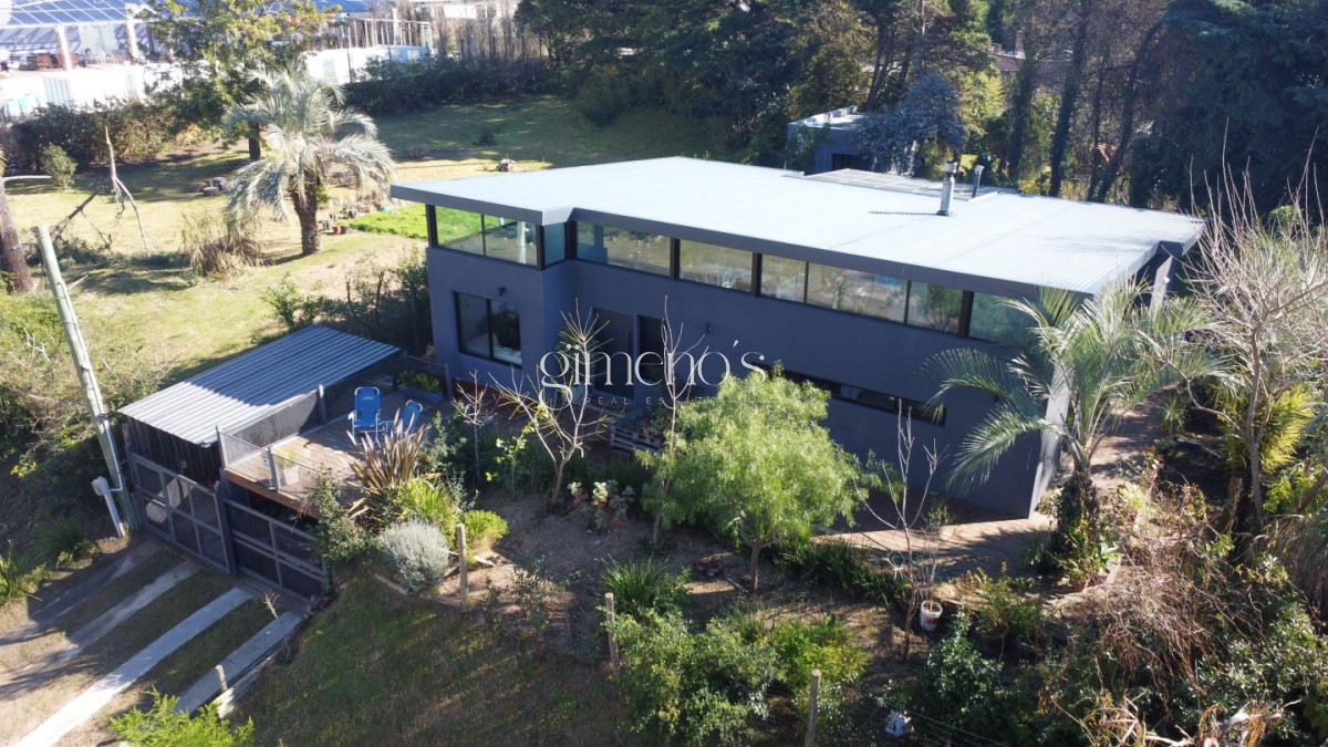 Casa ID.1218 - Casa en venta con 3 Dormitorios en Lugano, Punta del Este