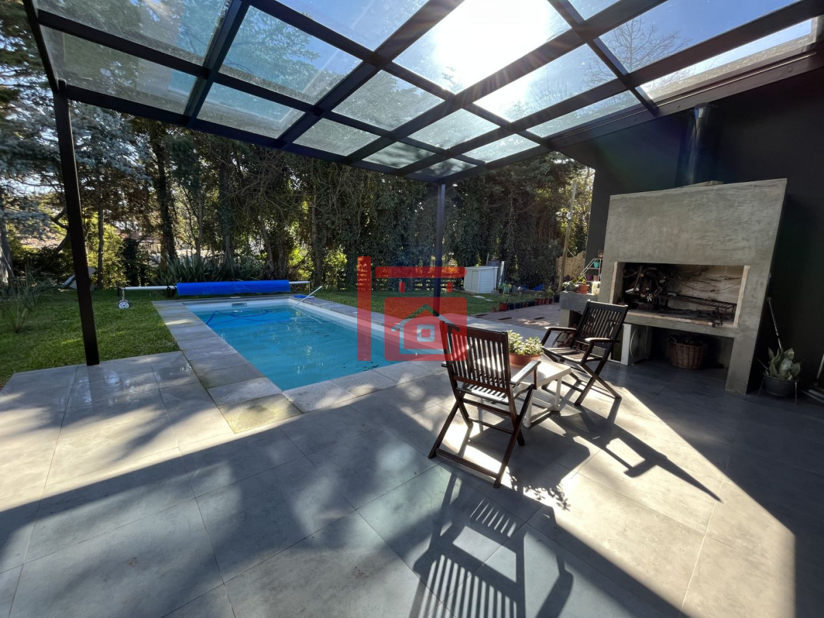 Casa ID.541 - Casa en venta con 3 Dormitorios en Lugano, Punta del Este