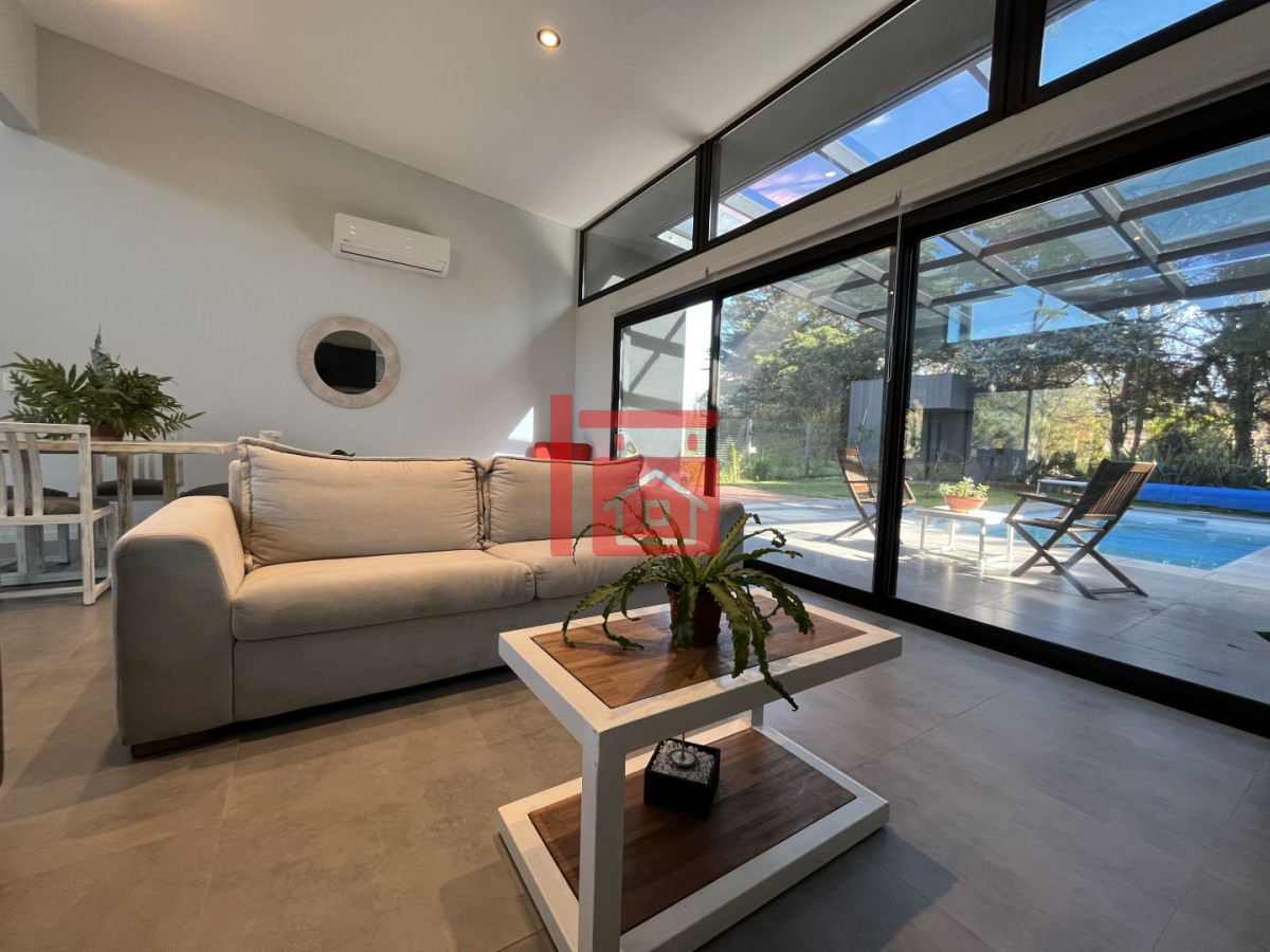 Casa ID.541 - Casa en venta con 3 Dormitorios en Lugano, Punta del Este