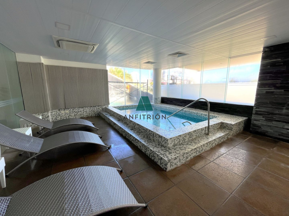 Apartamento ID.387 - Venta de Apartamento 3 Dormitorios en Playa Mansa, Torre del Mar, Punta del Este