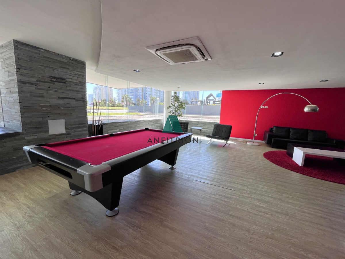 Apartamento ID.387 - Venta de Apartamento 3 Dormitorios en Playa Mansa, Torre del Mar, Punta del Este