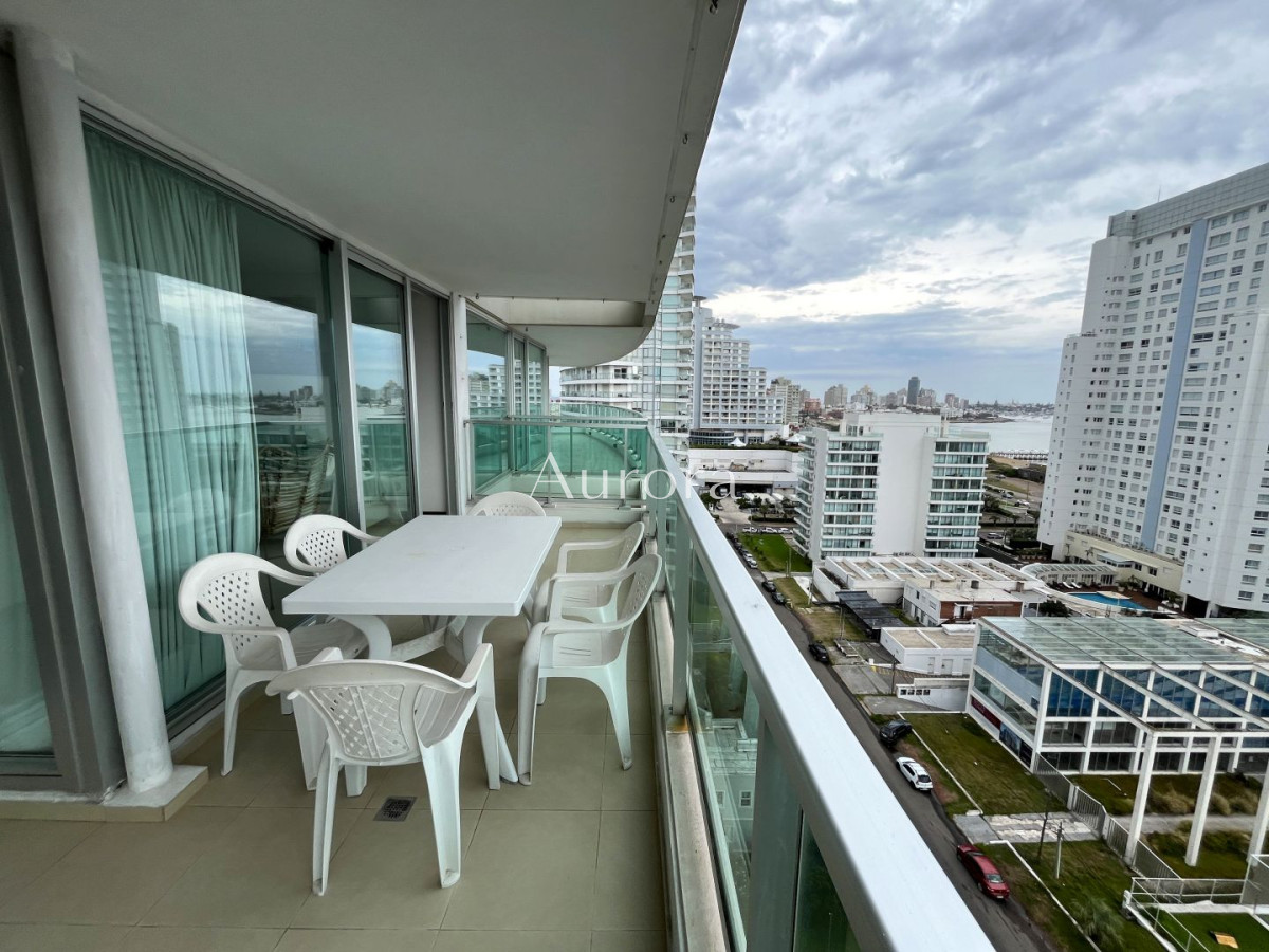 Apartamento ID.98 - Apartamento en Venta 2 dormitorios Playa Mansa, Edificio Gala Tower