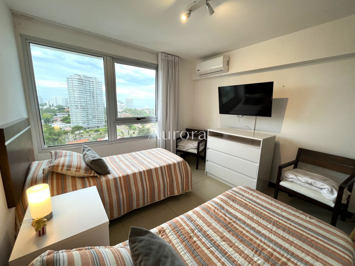Apartamento ID.98 - Apartamento en Venta 2 dormitorios Playa Mansa, Edificio Gala Tower