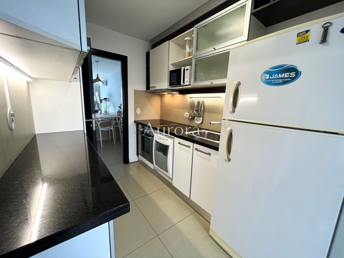Apartamento ID.98 - Apartamento en Venta 2 dormitorios Playa Mansa, Edificio Gala Tower