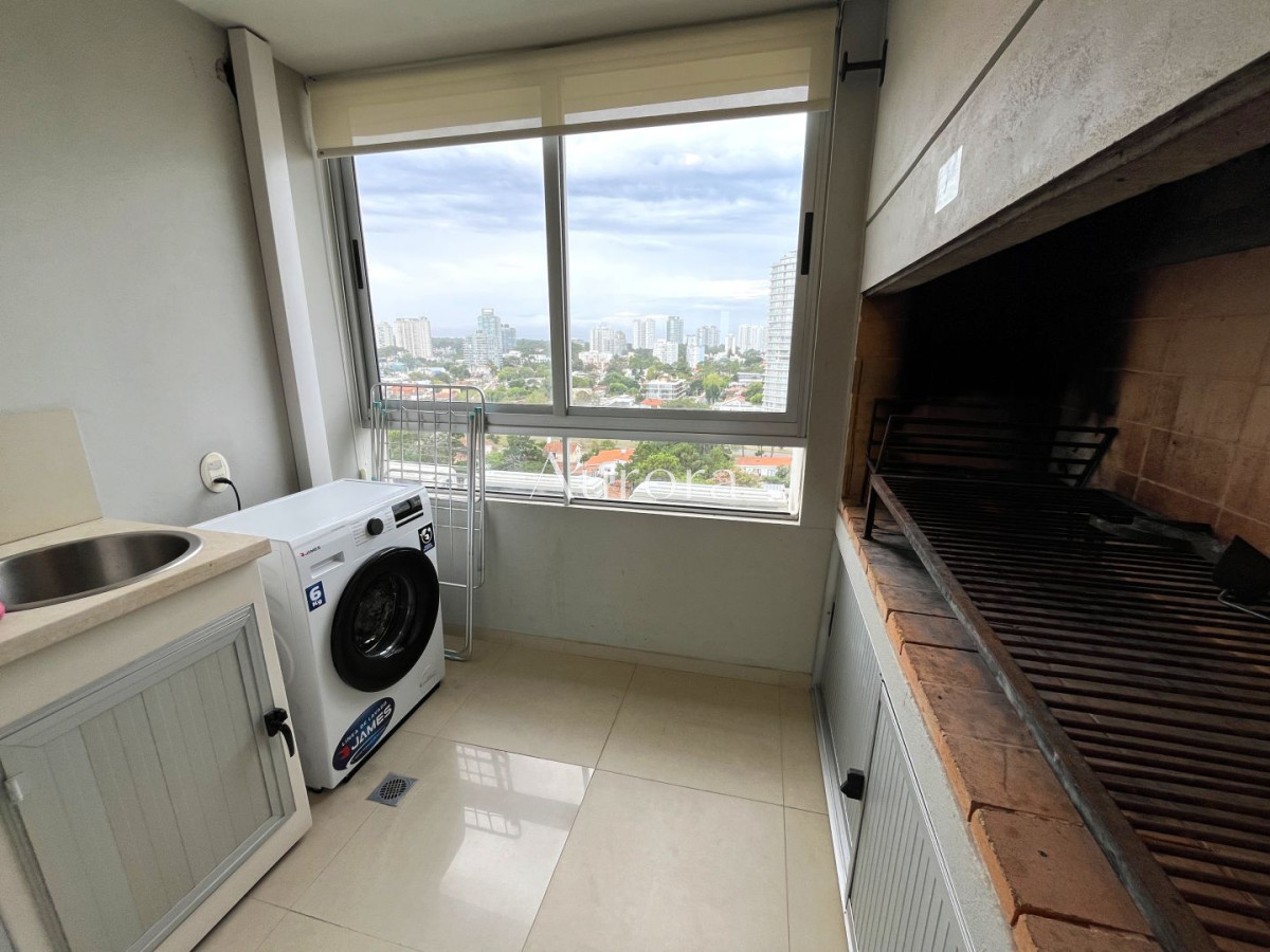 Apartamento ID.98 - Apartamento en Venta 2 dormitorios Playa Mansa, Edificio Gala Tower