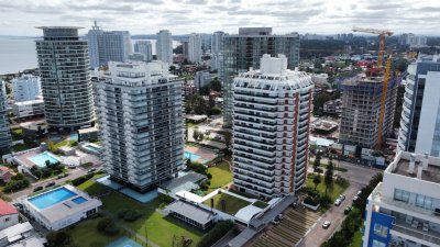 Penthouse en Venta con 4 dormitorios Playa Brava, Punta del Este