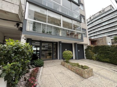 Venta de Apartamento con 4 dormitorios en Punta Carretas, Montevideo