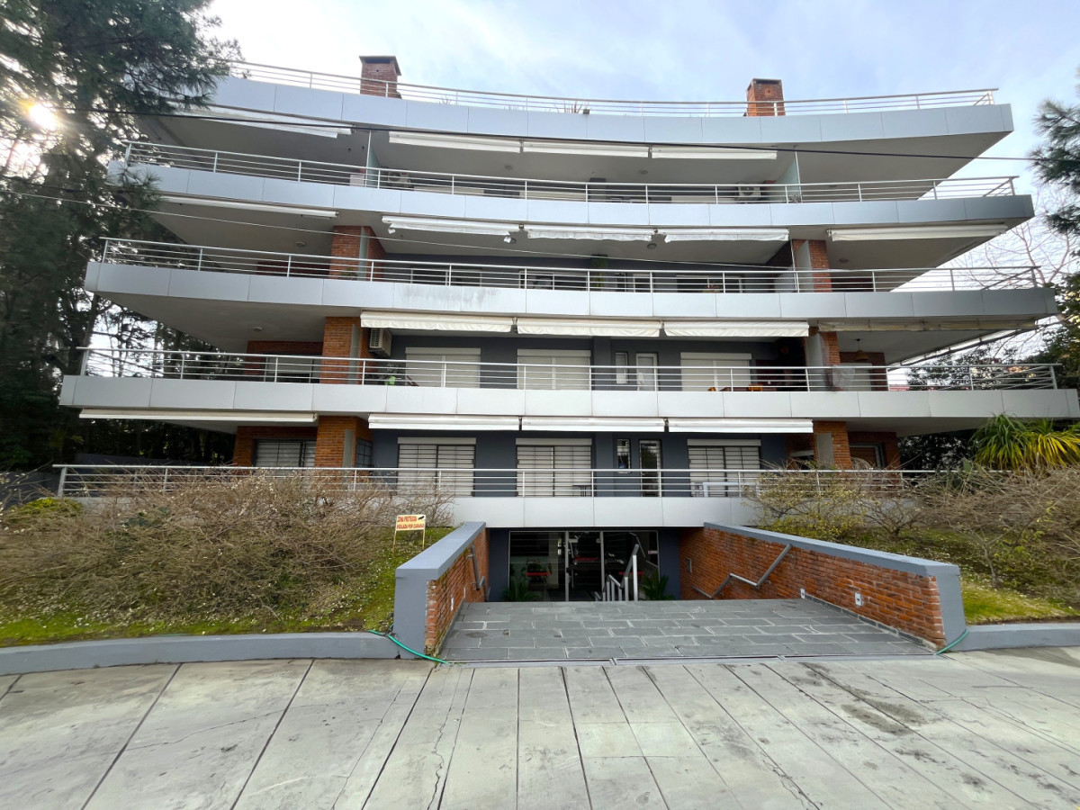 Venta de Apartamento con 2 dormitorios y parrillero propio en Aidy Grill, Punta del Este