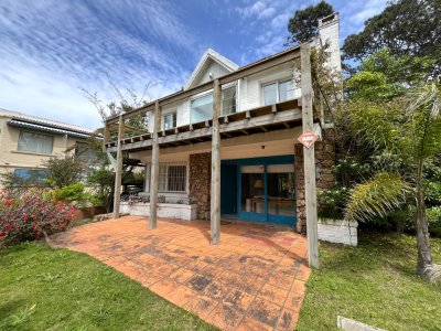 Casa en Venta con 3 Dormitorios en Montoya, La Barra