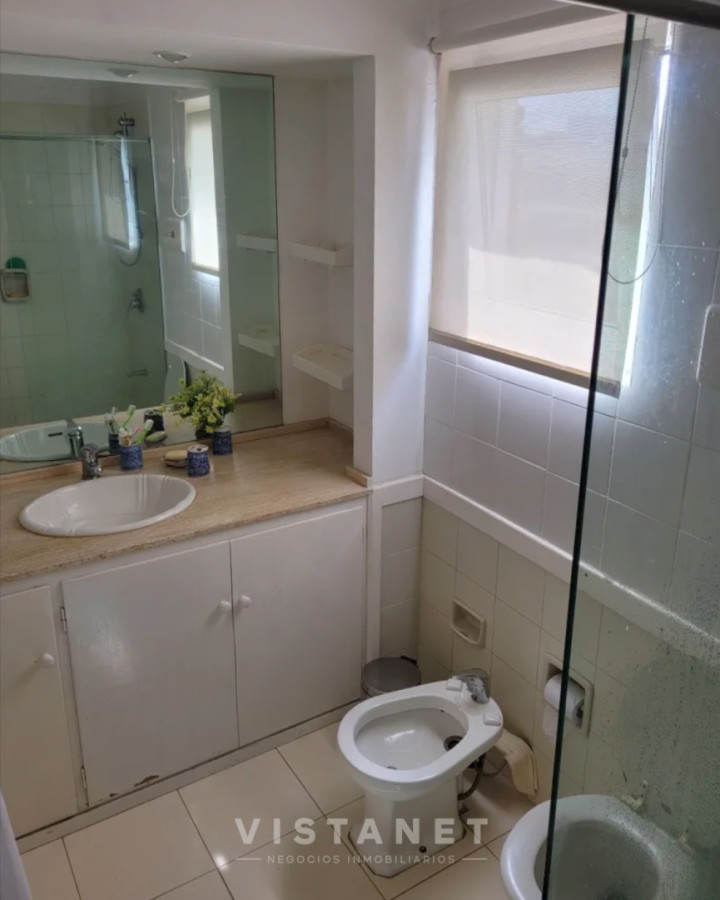 Apartamento ID.239/Venta-Apartamento-de-2-Dormitorios-en-Punta-del-Este-sobre-Rambla- - Venta Apartamento de 2 Dormitorios en Punta del Este sobre Rambla 