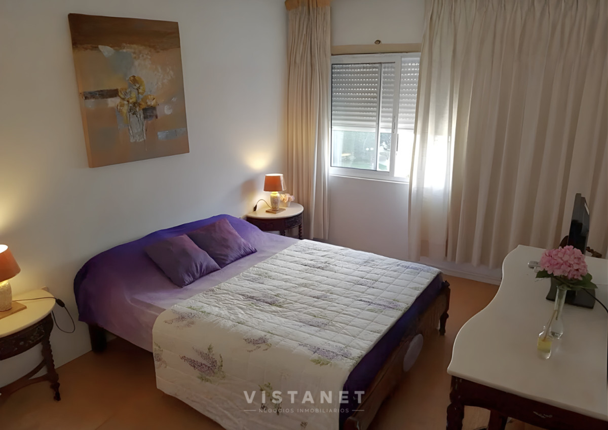 Apartamento ID.239/Venta-Apartamento-de-2-Dormitorios-en-Punta-del-Este-sobre-Rambla- - Venta Apartamento de 2 Dormitorios en Punta del Este sobre Rambla 