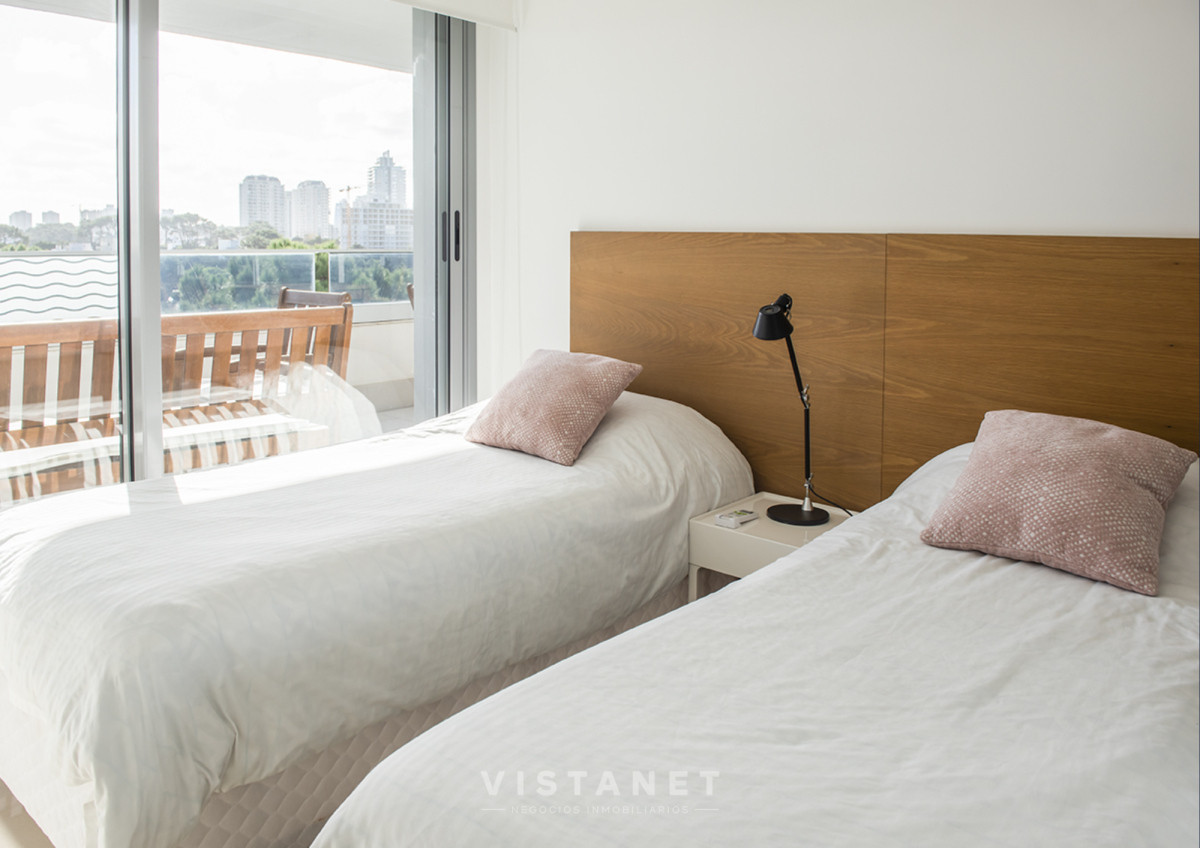 Apartamento ID.186/Venta-Apartamento-Tres-Dormitorios-Punta-del-Este- - Venta Apartamento Tres Dormitorios Punta del Este 